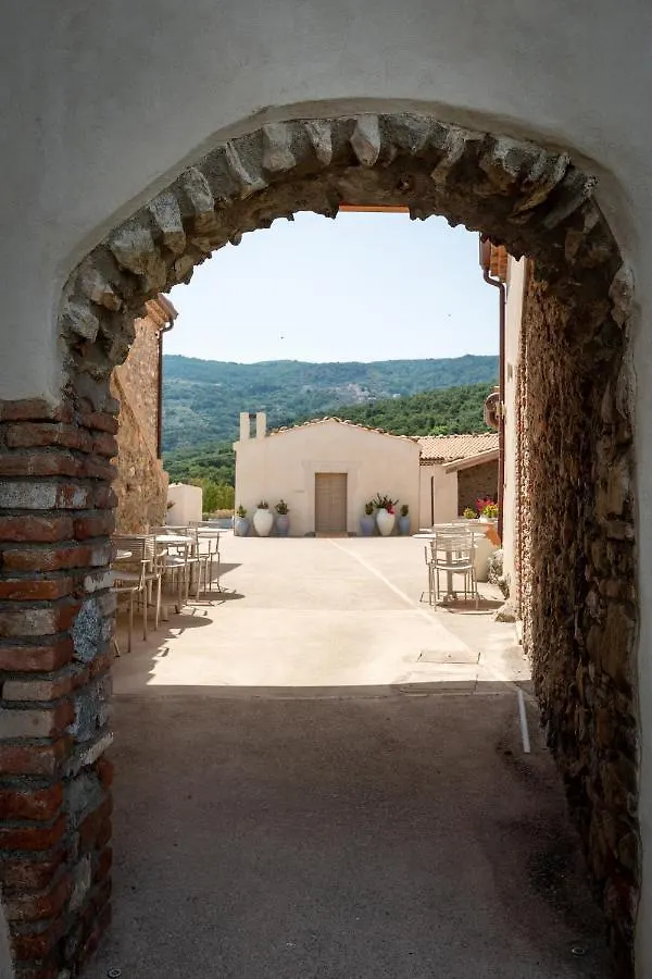 Borgo D'Orlando - Small Country Hotel Mirto