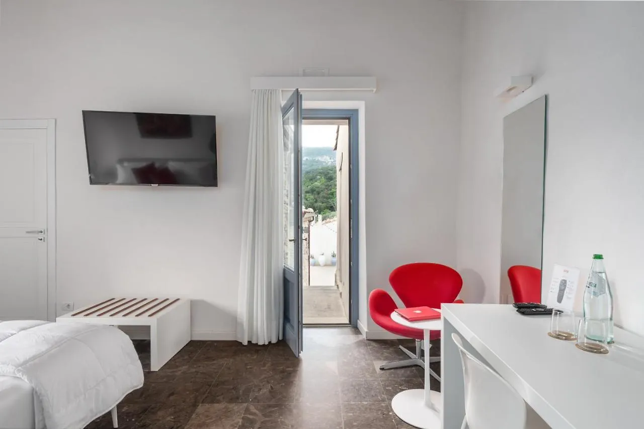 Borgo D'Orlando - Small Country Hotel Mirto