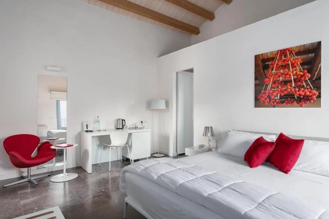 Borgo D'Orlando - Small Country Hotel Mirto  4*, Mirto (Messina)