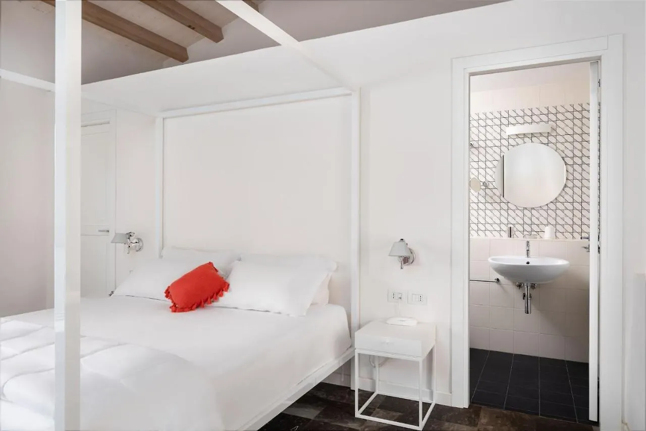 Borgo D'Orlando - Small Country Hotel Mirto