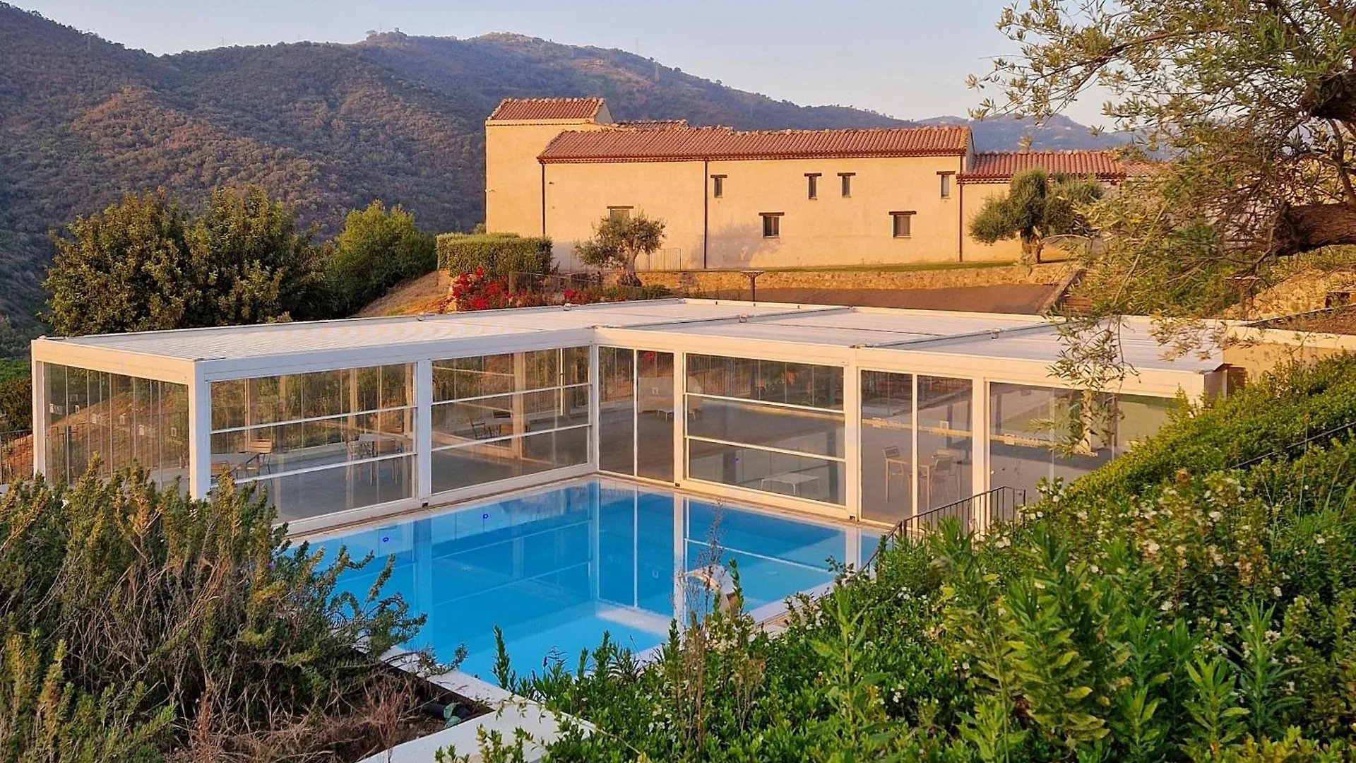 Borgo D'Orlando - Small Country Hotel Mirto  4*, Mirto (Messina) Italien