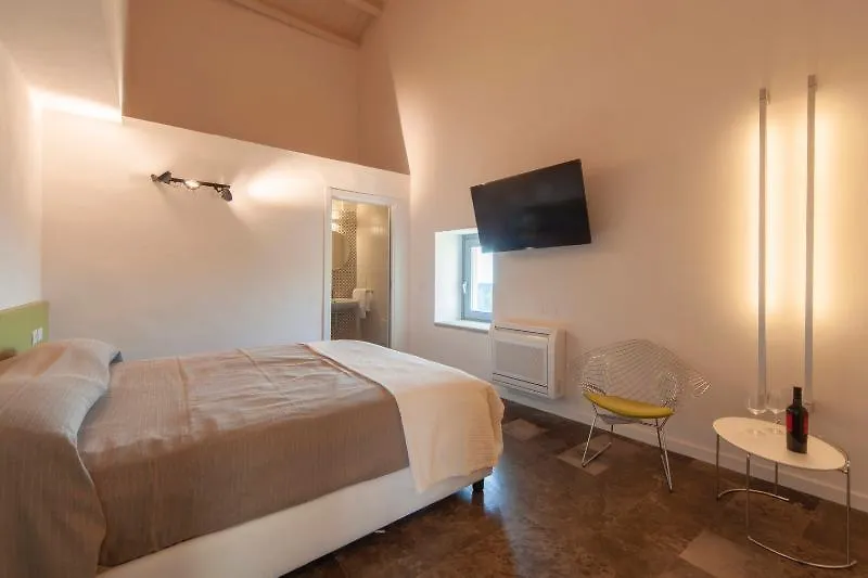 Borgo D'Orlando - Small Country Hotel Mirto